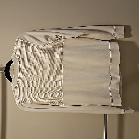 Victoria's Secret Pink Crewneck Sweatshirt. - Picture 3 of 3